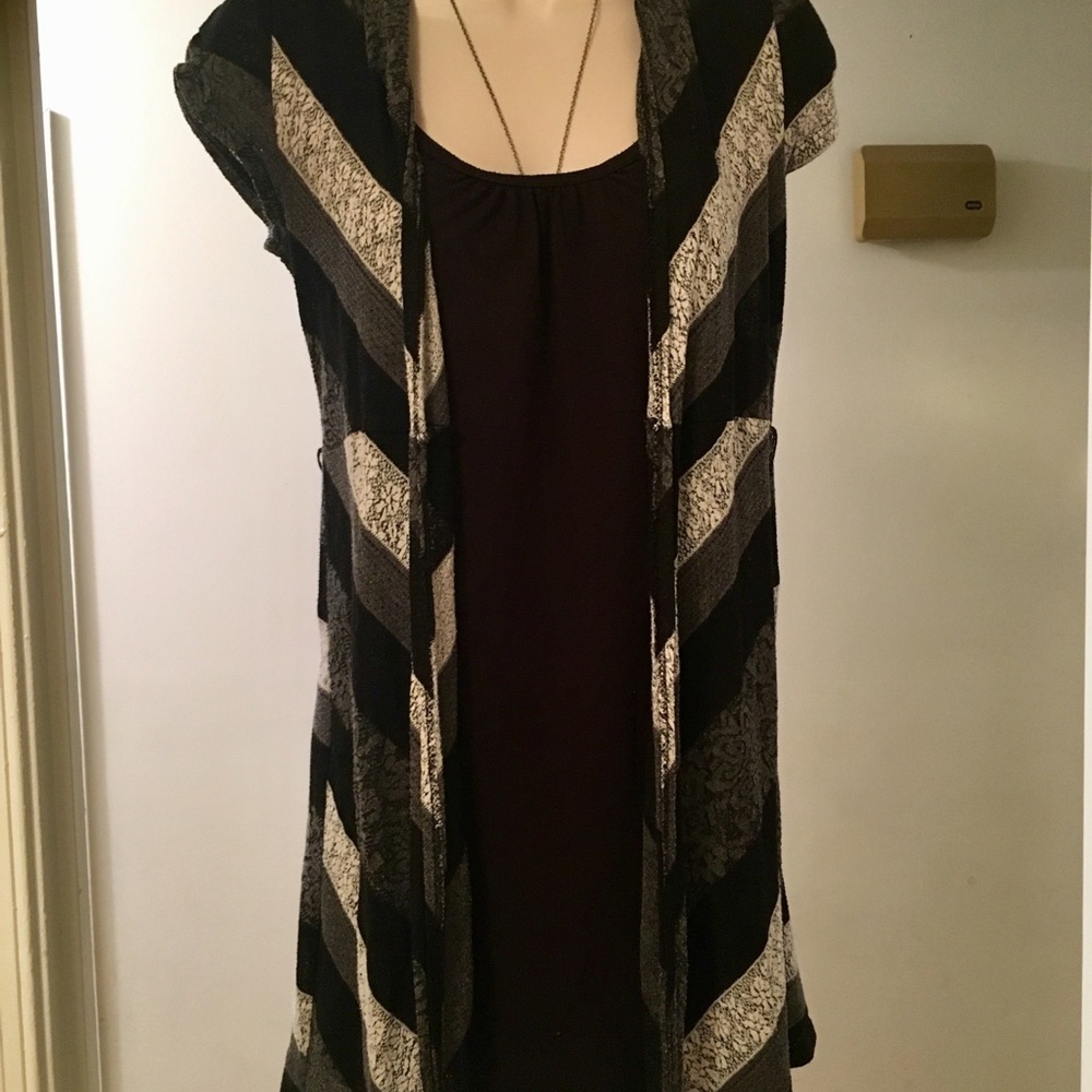 Striped tops bundle!! - Picture 4 of 8